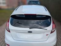 Gebraucht Ford Fiesta ST-Line 101 PS (74 kW) 2016 Weiß Limousine