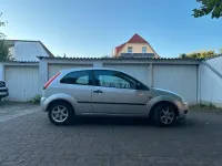 Gebraucht Ford Fiesta 59 PS (43 kW) 2005 Grau Kleinwagen