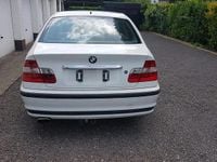 Gebraucht BMW 320 150 PS (110 kW) 1998 Weiß Limousine