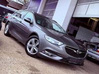 Usado Opel Insignia 170 HP (125 kW) 2019 Cinzento Sedan