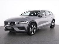 Gebraucht Volvo V60 CC Plus 196 PS (144 kW) 2024 Vapour grey / metallic Kombi