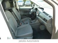 Gebraucht VW Caddy 102 PS (75 kW) 2022 Weiß Van / Kleinbus