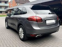 Usata Porsche Cayenne 245 CV (180 kW) 2012 Grigio SUV
