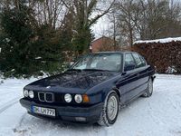 Gebraucht BMW 525 261 PS (191 kW) 1990 Blau Limousine