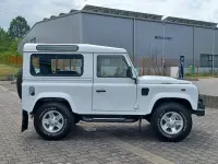 Gebraucht Land Rover Defender S 122 PS (89 kW) 2011 Fuji white SUV