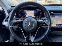 Gebraucht Mercedes E300 204 PS (150 kW) 2024 831 graphitgraumet. Kombi