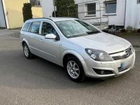 Gebraucht Opel Astra 105 PS (77 kW) 2011 Silber Kombi
