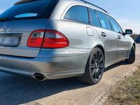 Gebraucht Mercedes E320 224 PS (164 kW) 2007 Grau Kombi