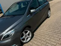 Gebraucht Mercedes B200 136 PS (100 kW) 2013 Grau Kleinwagen