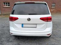 Gebraucht VW Touran Highline 150 PS (110 kW) 2016 Weiß Van / Kleinbus