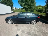 Gebraucht Mercedes C180 129 PS (94 kW) 2002 Schwarz Coupé