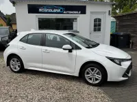 Gebraucht Toyota Corolla Hybrid Play 98 PS (72 kW) 2022 Weiß Limousine