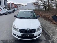Gebraucht Skoda Fabia Ambiente 69 PS (50 kW) 2012 Weiß Limousine