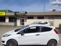 Gebraucht Ford Fiesta 60 PS (44 kW) 2013 Weiß Kleinwagen