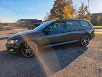 Gebraucht VW Passat 150 PS (110 kW) 2019 Grau Kombi