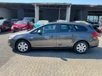Usata Opel Astra 140 CV (102 kW) 2012 Grigio Berlina