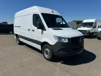 Gebraucht Mercedes Sprinter 170 PS (125 kW) 2025 Arktikweiß Van