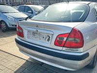 Gebraucht Mitsubishi Carisma 103 PS (75 kW) 2002 Silber Limousine