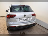 Gebraucht VW Tiguan Active 150 PS (110 kW) 2023 Reflexsilber metallic SUV