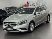 Gebraucht Mercedes A180 Style 122 PS (89 kW) 2013 Silber Limousine