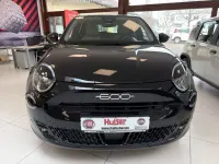 Neu Fiat 600E La Prima 114 kW (156 PS) 2026 Schwarz SUV