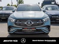 Gebraucht Mercedes GLC300 AMG 269 PS (197 kW) 2024 Metalliclack verdesilber SUV