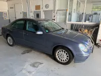 Gebraucht Mercedes E200 122 PS (89 kW) 2006 Blau Limousine