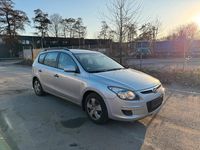 Gebraucht Hyundai i30 109 PS (80 kW) 2009 Grau Kombi