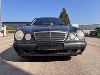 Gebraucht Mercedes E200 Elegance 116 PS (85 kW) 2001 Blau Limousine