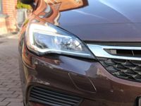 Gebraucht Opel Astra Edition 105 PS (77 kW) 2016 Braun Limousine