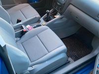 Gebraucht VW Golf IV 2004 Blau Kleinwagen
