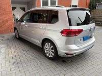 Gebraucht VW Touran Highline 150 PS (110 kW) 2019 Silber Van / Kleinbus