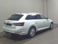 Gebraucht Skoda Superb Style 150 PS (110 kW) 2017 Laser weiss Kombi