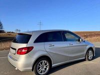 Gebraucht Mercedes B180 122 PS (89 kW) 2018 Silber Van / Kleinbus