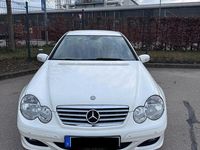 Gebraucht Mercedes C180 143 PS (105 kW) 2006 Weiß Coupé