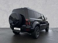 Gebraucht Land Rover Defender 353 PS (259 kW) 2026 Santorini black SUV