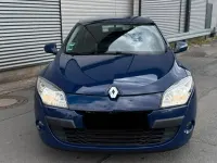 Gebraucht Renault Mégane Expression 90 PS (66 kW) 2012 Blau Limousine