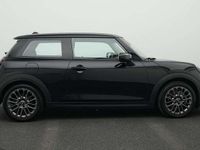 Gebraucht Mini Cooper Classic 156 PS (114 kW) 2024 Schwarz Kleinwagen