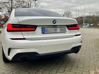 gebraucht BMW 320 i xDrive M Sport Optik-Standheizung-360°