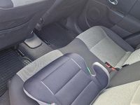 Second-hand Renault Modus 101 CP (74 kW) 2008 Negru Monovolum