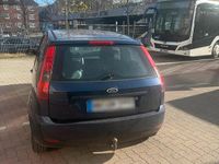 Gebraucht Ford Fiesta 80 PS (58 kW) 2005 Blau Kleinwagen