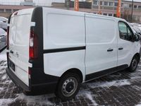 Gebraucht Opel Vivaro 95 PS (69 kW) 2017 Weiß Van / Kleinbus