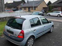Gebraucht Renault Clio II 60 PS (44 kW) 2002 Silber Kleinwagen