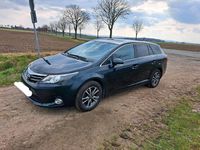 Gebraucht Toyota Avensis T2 147 PS (108 kW) 2015 Andere farben Kombi
