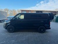 Second-hand VW Multivan 204 CP (150 kW) 2024 Negru Monovolum