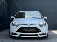 Gebraucht Ford Focus ST 250 PS (183 kW) 2014 Weiß Limousine