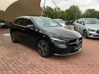 Gebraucht Mercedes B180 Progressive 136 PS (100 kW) 2024 Kosmosschwarz metallic Van / Kleinbus