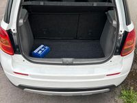 Gebraucht Suzuki SX4 120 PS (88 kW) 2011 Weiß Kleinwagen