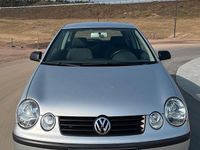 Gebraucht VW Polo 64 PS (47 kW) 2004 Silber Kleinwagen