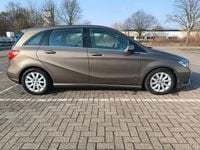 Gebraucht Mercedes B180 Edition 1 109 PS (80 kW) 2012 Braun Van / Kleinbus